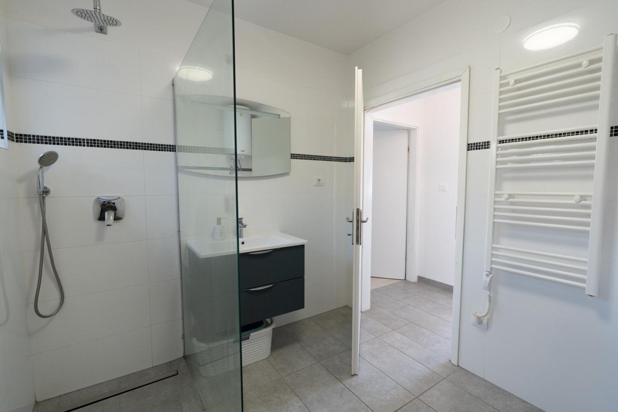 Two-Bedroom Apartment Rea In Rovinj Exteriör bild
