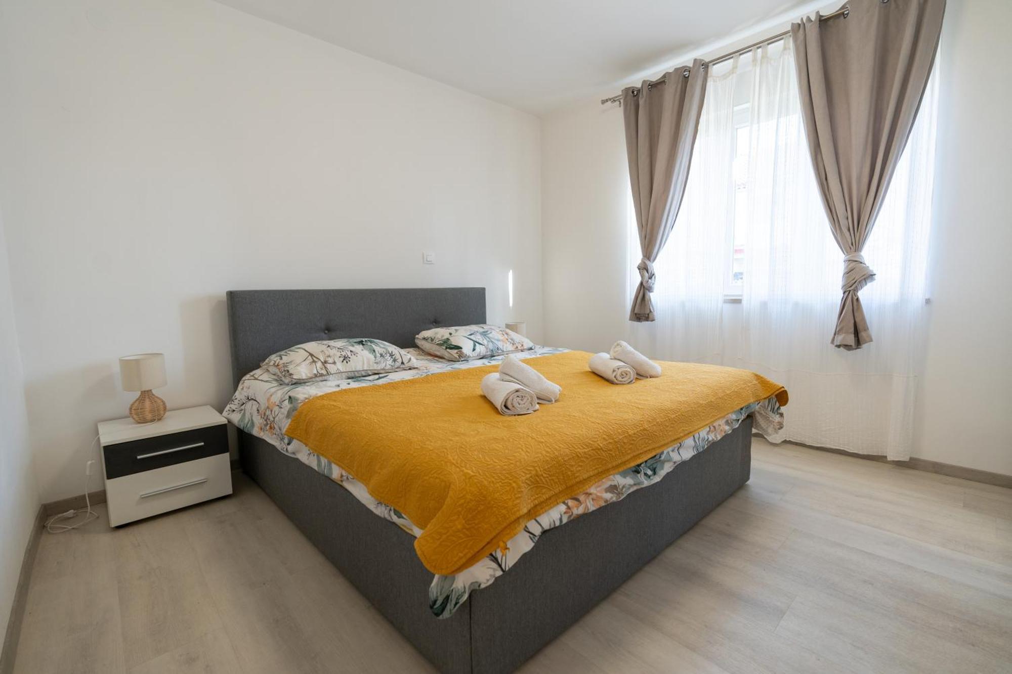 Two-Bedroom Apartment Rea In Rovinj Exteriör bild