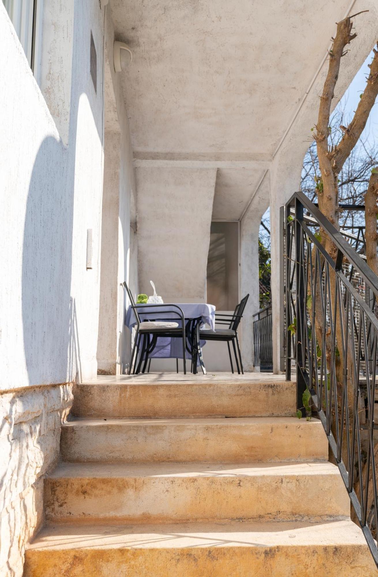 Two-Bedroom Apartment Rea In Rovinj Exteriör bild